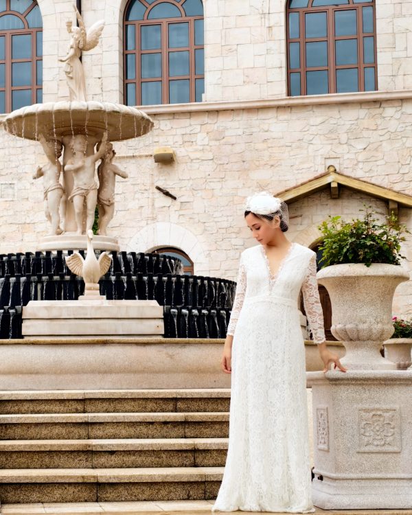Elegant Lace Wedding Dress